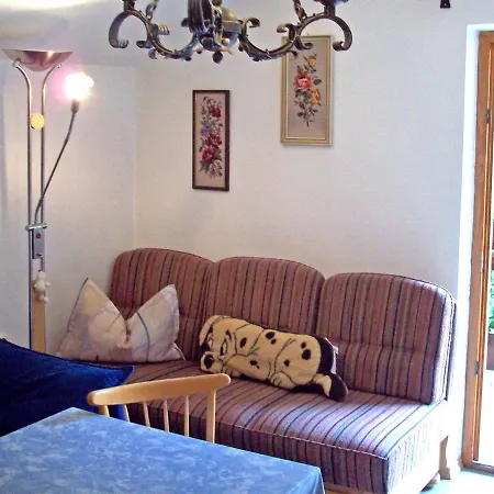 Haus Jennerwein Apartamento